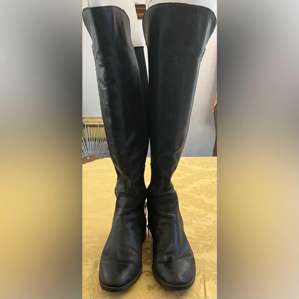 Vince Camuto size 8 1/2 M